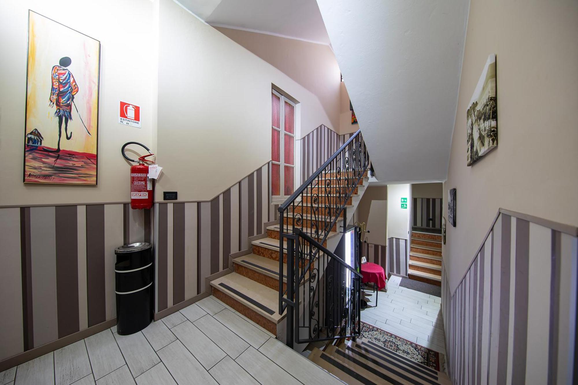 ורבאניה Hotel Novara מראה חיצוני תמונה
