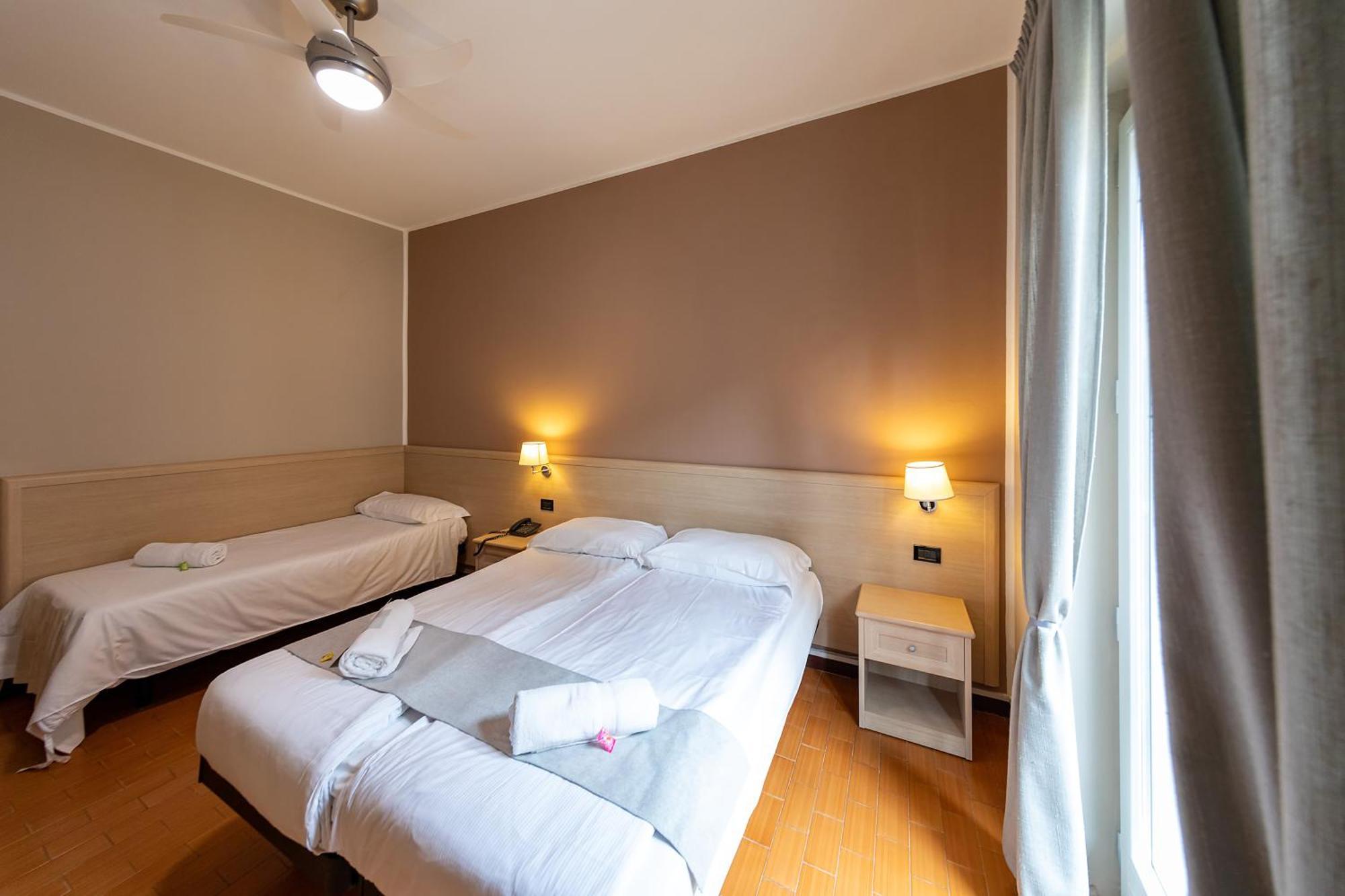 ורבאניה Hotel Novara מראה חיצוני תמונה